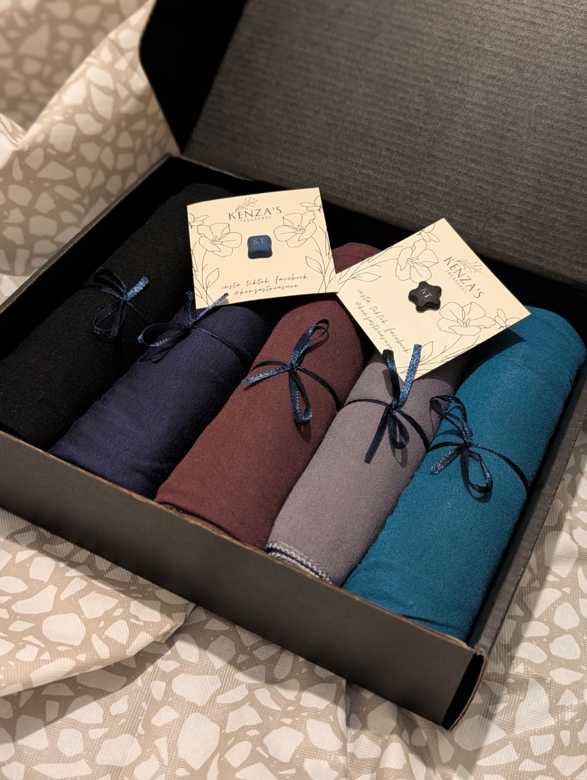 Jersey Hijab Gift Box- Sovereign Jewel Collection- Set of 5 + Free Hijab Magnets