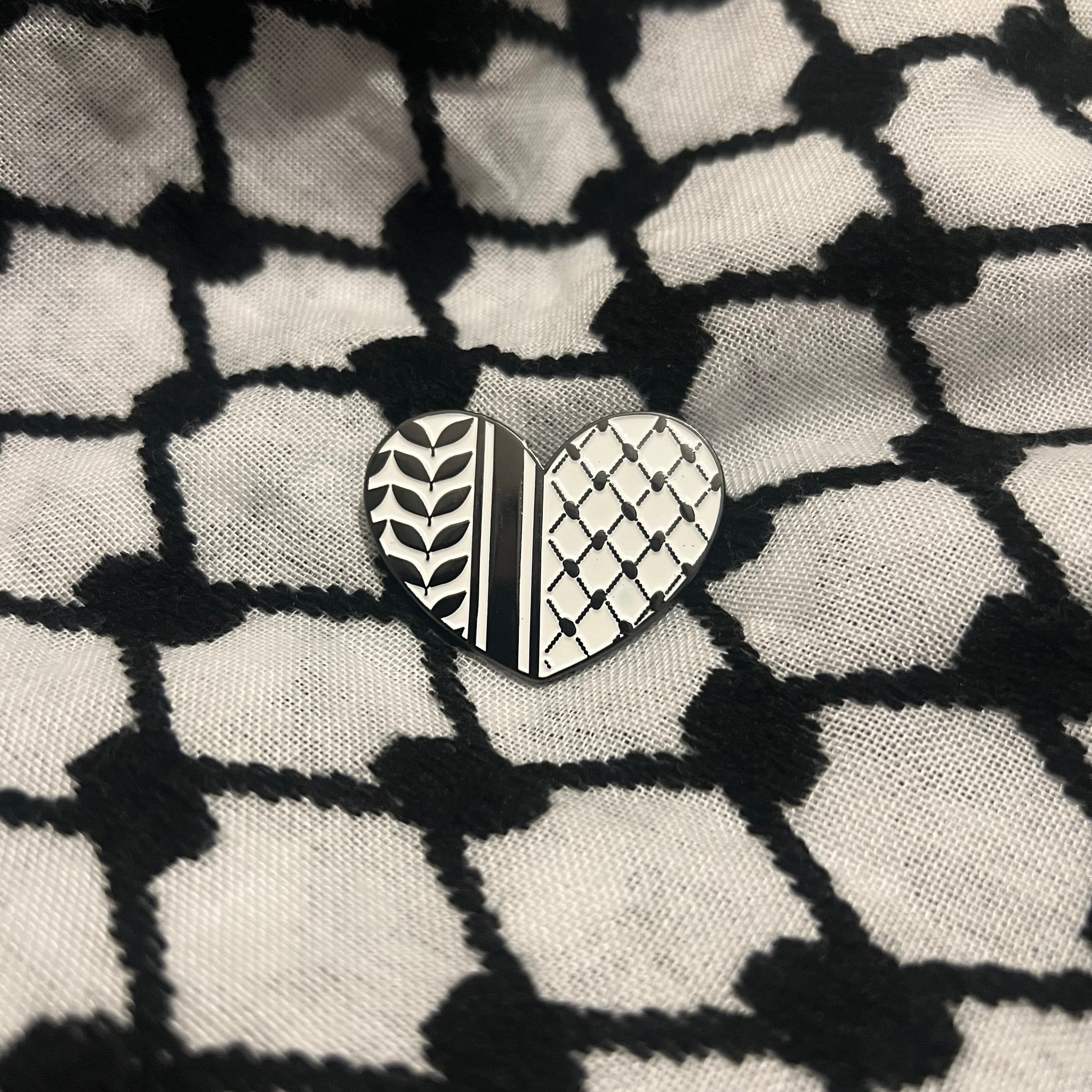 Keffiyeh pins- Scarf, Heart, Map, Palestinian man, Ribbon